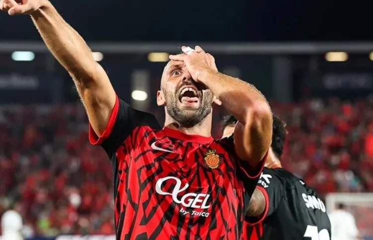 Muriqit i mjaftojnë shtatë minuta lojë për të shënuar një super gol në La Liga (video)