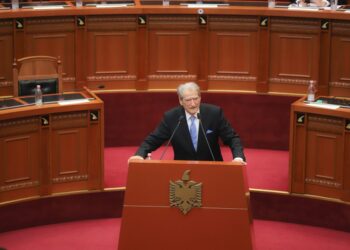 Berisha: Si mund të mbrohet një njeri që ka vjedhur 130 milionë euro për një djegës që nuk ekziston?