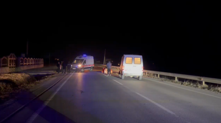 Aksident tragjik në aksin rrugor Korçë-Pogradec, makina përplas për vdekje një këmbësor