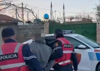 Në kërkim ndërkombëtar për vrasje, arrestohet 39-vjeçari në Tiranë (Emri)