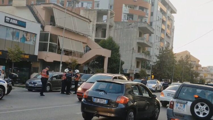 Tiranë/ Gjendet një person i vdekur në mes të rrugës në Astir, detajet e para
