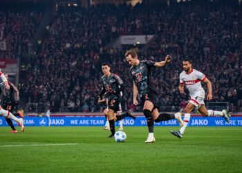 Bayern përmbys Stuttgartin dhe marshon i sigurt drejt titullit