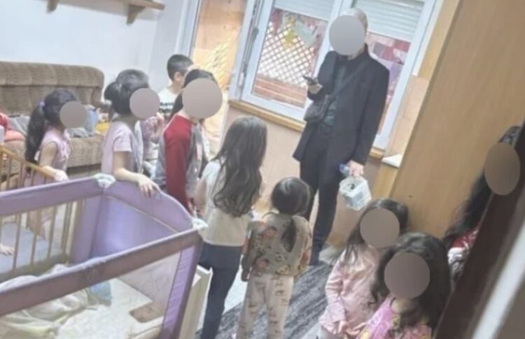 31 fëmijë përfshirë dhe bebe gjenden në qendrën e dyshuar të trafikut në Bosnje