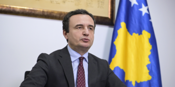 Prokuroria Speciale kërkon ndihmën e gjykatës për të marrë në pyetje Kurtin, kryeministri rrezikon…