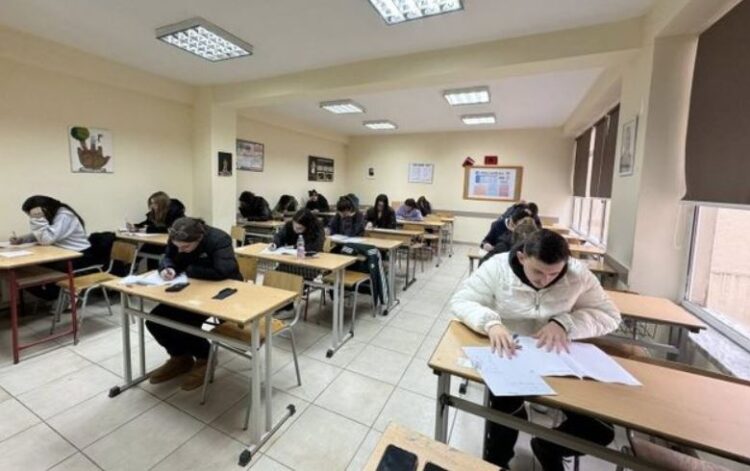 Matura Shtetërore 2025, formularët A1 dhe A1Z mund të kryhen nga 3-12 shkurt