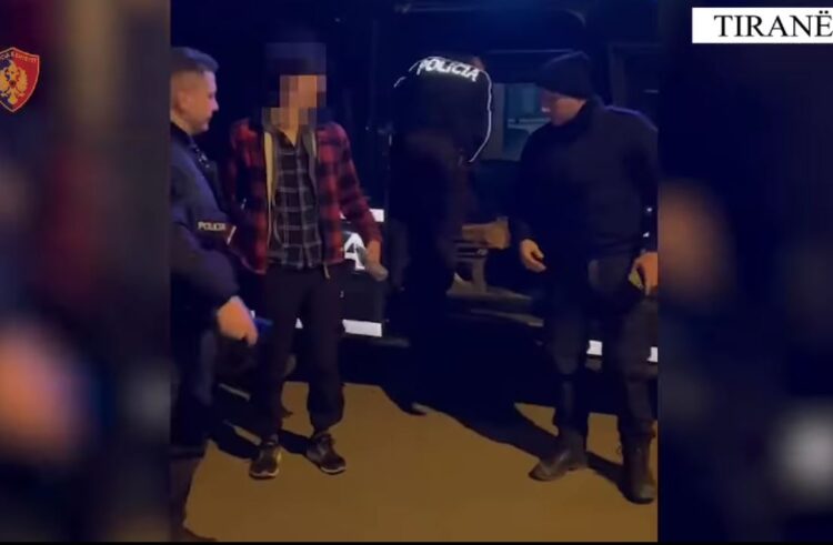 Mbeti i bllokuar te “Shkëmbi i Tujanit”, shpëtohet turisti belg