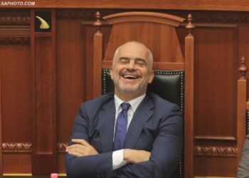  Iluzionet e qeverisë me pagat/  Raporti ndërkombëtar tregon se si kjo gënjeshtër shfarosi trurin e vendit