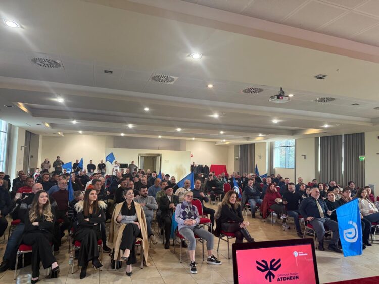 Gjekmarkaj me emigrantët në Itali: Koha të bashkohemi për të larguar qeverinë e korruptuar