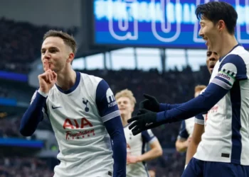 Tottenham “fundos” Manchester United, Amorim habit me vendimin e tij gjatë ndeshjes (video)