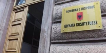 Elton Qyno në Kushtetuese/ I kërkon SPAK kthimin e sendeve dhe asgjesimin e materialeve në telefon