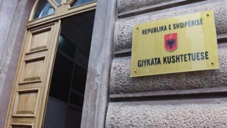 Elton Qyno në Kushtetuese/ I kërkon SPAK kthimin e sendeve dhe asgjesimin e materialeve në telefon