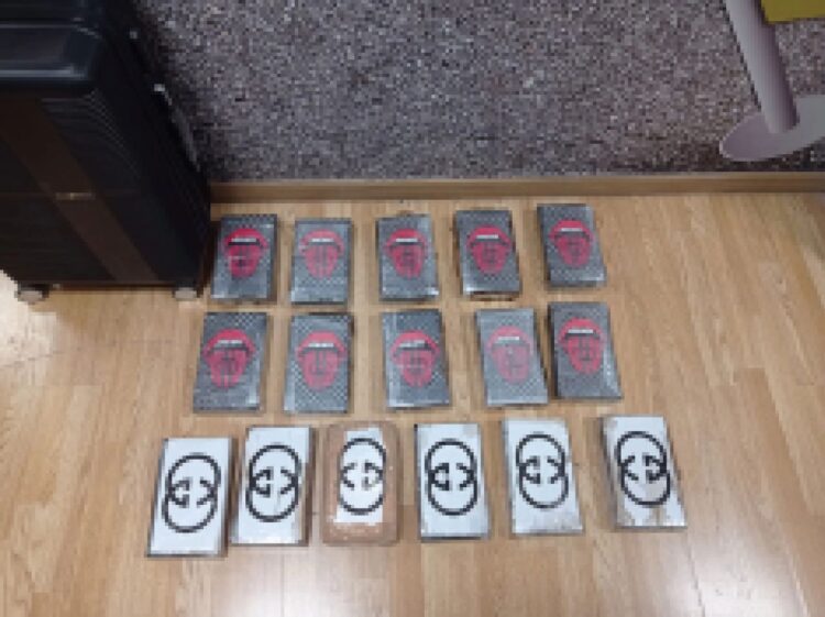 17 kg kokainë nga Brazili sekuestrohet në Athinë, arrestohet shqiptari (EMRI)