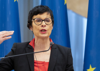 Komisionerja e BE-së për Zgjerimin vjen në Tiranë më 13 mars. Takohet me Bardhin, por jo me Berishën /Agjenda