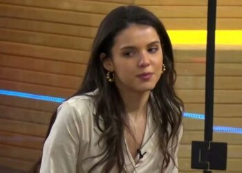 Shumë më i madh në moshë! Banori i shpreh pëlqim Rizertës: Eshte kaq e re dhe dua që…