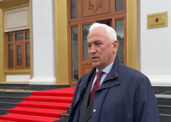 Mbeti jashtë listës, Nasip Naço: Falenderoj zotin Rama, në shtator bëhem avokat