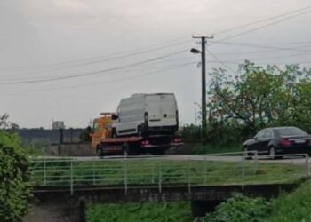 Detaje nga grabitja në Lushnjë: Si ranë në kanal hajdutët, braktisën kasafortën me para dhe…