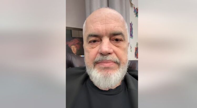 Shqipëria fanar ndriçues/ Rama u përgjigjet komentuesve: PS do të jetë edhe disa vite në pushtet