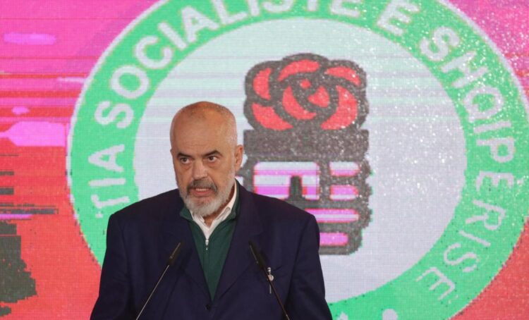 Rama “fryn” administratën me 3900 punonjës të tjerë në prag të zgjedhjeve të 11 Majit