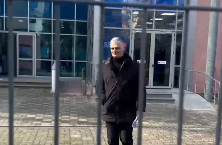 Gentian Gjyli u jep çekun 1 milion Euro 4 firmave pa licenca dhe bilance, për projektimin e Rrugës së Bregut