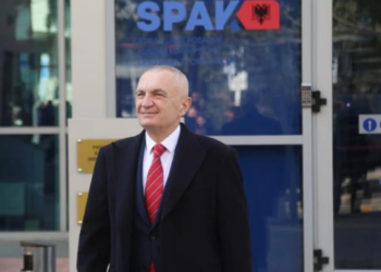 “Maji fundi i hidhur për diktatorët”/ Meta reagon nga qelia: PL drejt 12 mandateve të sigurta