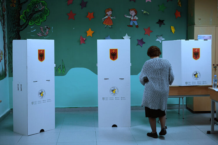 Vota e emigrantëve: Pesë qarqet ku mund të ketë më shumë ndikim