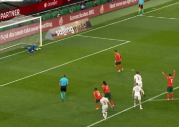 C.Ronaldo gabon nga penalltia, Spanja në avantazh ndaj Holandës (video)