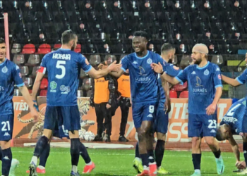 Dinamo fiton me “poker” golash ndaj Tiranës dhe ngushton diferencën me Egnatian