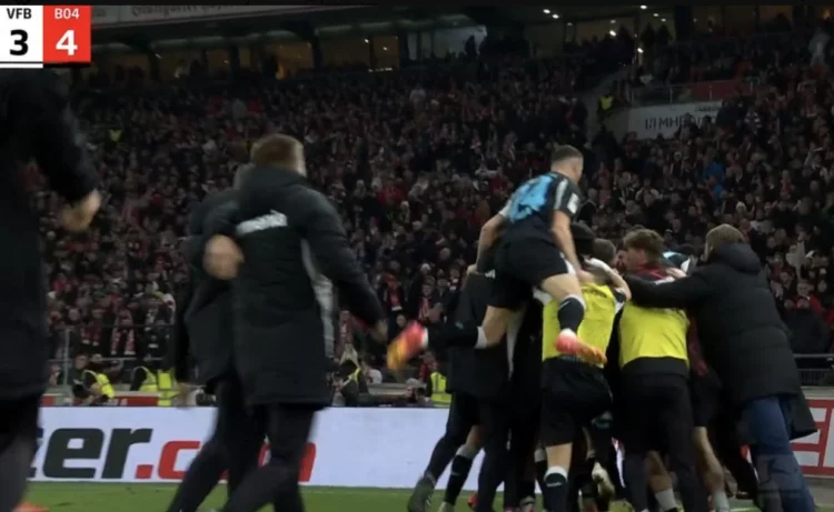 Leverkusen fiton me një përmbysje spektakolare në minutat e fundit ndaj Stuttgart (video)