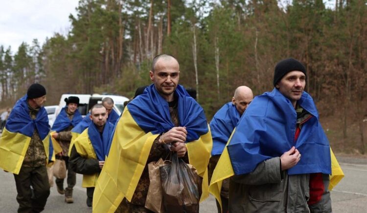 Pas bisedës Putin-Trump, Rusia dhe Ukraina bëjnë shkëmbimin më të madh të robërve