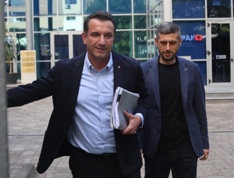 Çështja ‘Veliaj’, Sekretari i Përgjithshëm i Bashkisë Tiranë paraqitet në SPAK