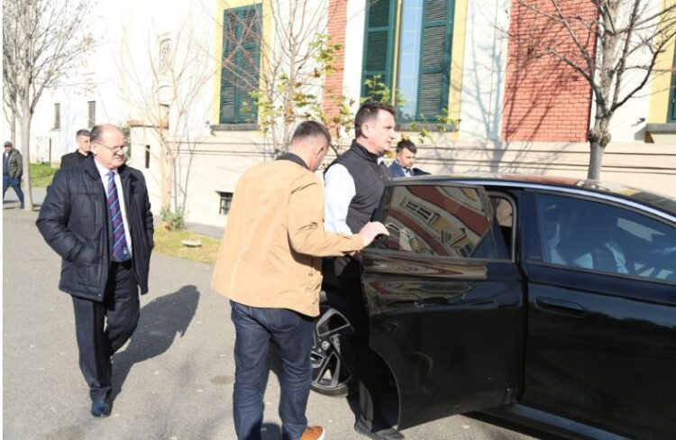 Erion Veliaj reagon sërish nga qelia! paralajmërimi i tij: Detaje më shumë do të jap nesër…