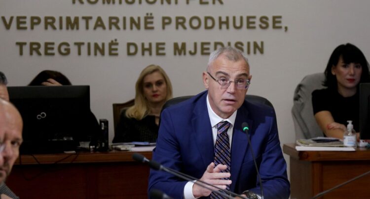 Socialistët si bejlerë të bregdetit, edhe një tjetër deputet i Ramës bëhet me resort në Jug