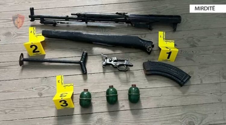 Transportonte armë dhe municione, arrestohet 15-vjeçari në Mirditë