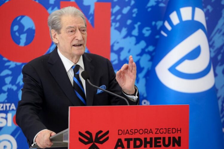 A i trembet ndonjë ‘tradhtie’ nga aleatët, Berisha: Beteja është kundër kryetradhëtarit Rama