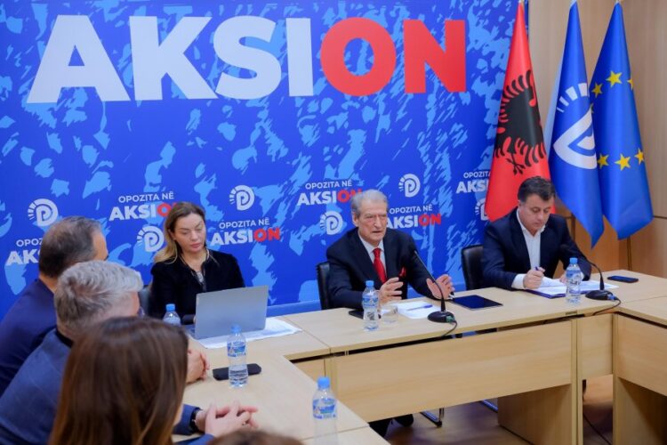 Më e votuara mbetet jashtë liste dhe tërhiqet nga gara, demokratët e Fierit letër Berishës: Ndihemi të papërfaqësuar…