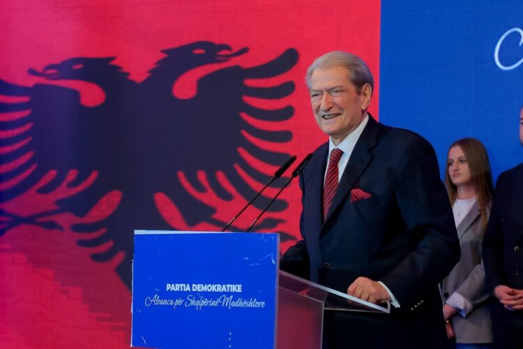 “Kjo është qeveri e pashpirt”/ Berisha: Rroga minimale 500 euro