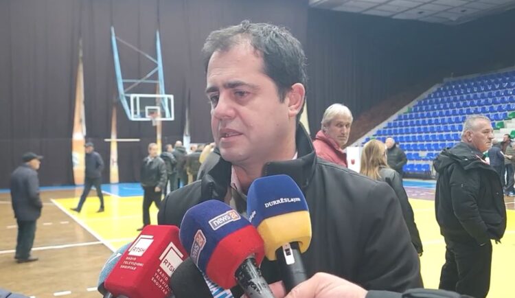 Primaret në Durrës/ Bylykbashi: Procesi po shkon shumë mirë! Fluks i lartë votuesish që në orët e para