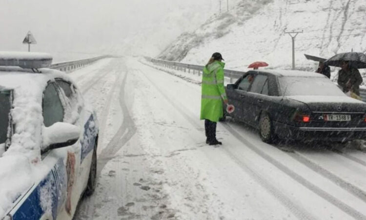 Nga vera në dimër! Rrebeshe dhe dëborë, si do të ndryshojë moti 5 ditët e ardhshme?