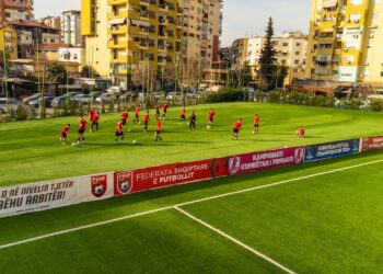 FSHF përfundon mini-fushën e re me bar artificial në “Shtëpinë e Futbollit”