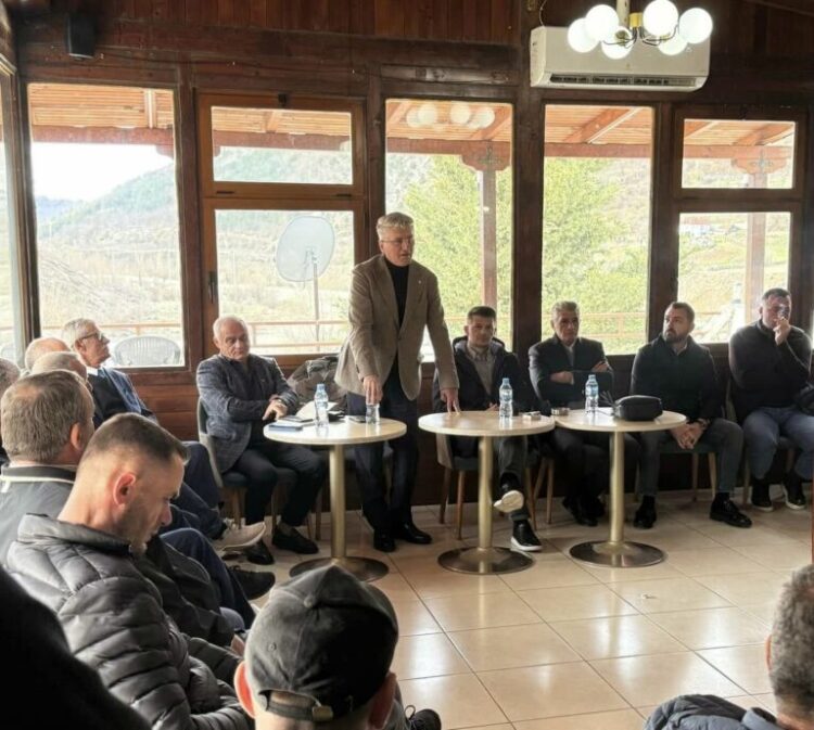 Gjekmarkaj prezanton kandidatin për deputet në Mirditë