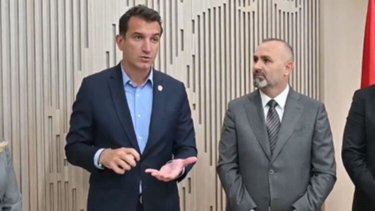 “Si e futi Ulsi Manja në kurth Veliajn “, deklarata e fortë e Berishës: Urdhëroi vendosjen…