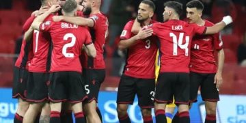 ‘Çunat e Kombëtares na bënë krenarë’/ Berisha: Vetëm fitore e presin Shqipërinë tonë Madhështore