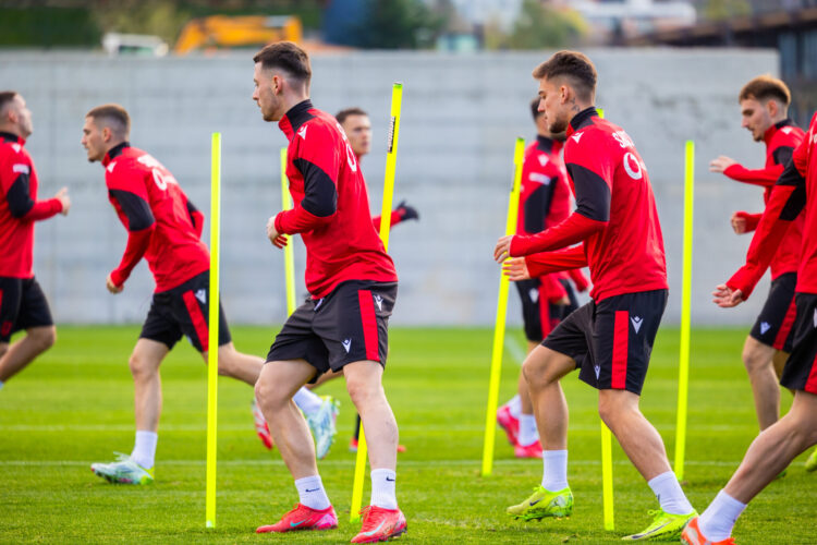 Si duket situata? Kombëtarja mbyll përgatitjet në Shqipëri, pasdite niset drejt Londrës