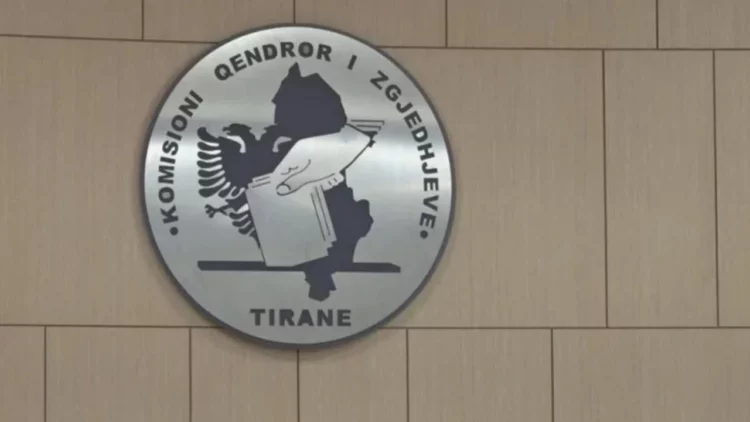 Publikohen modelet e fletëve të votimit për 11 maj, pritet sot miratimi nga KQZ (Foto)