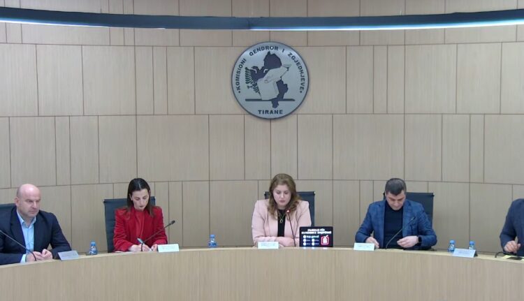 Komisioni Rregullator rrëzon kërkesën e PD, nuk shtyhet afati për regjistrimet e emigrantëve