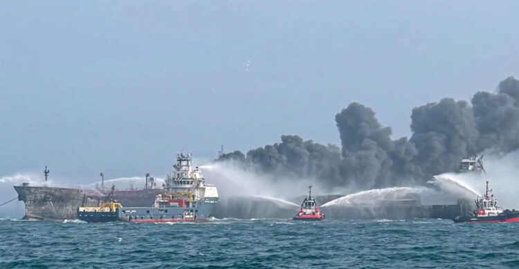 Mister përplasja e cisternave me naftë dhe me kimikate në Detin e Veriut! Frikë për një katastrofë ekologjike