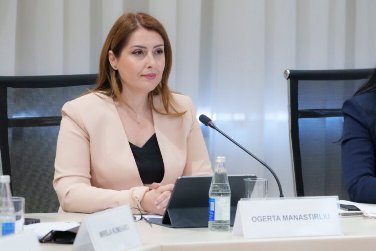 10 arsye pse një prind nuk duhet të votojë Ogerta Manastirliun në 11 maj