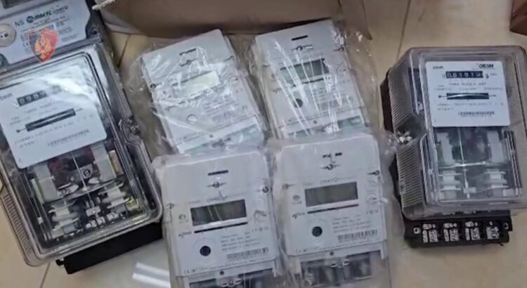 Instalonin matës të energjisë pa kontratë, ja si përfitonin punonjësit e OSHEE në Gjirokastër (Emrat)