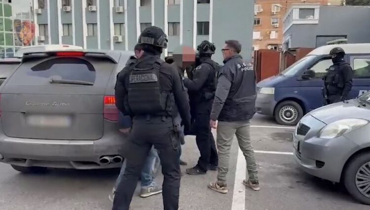 Video – Në listën e 100 më të kërkuarve në Itali, kapen në Dibër 2 të dënuar për vrasje