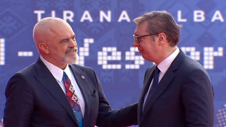 Harxhi: Janë të lidhur si vëllezër siamezë, nëse bie Vuçiç menjëherë bie dhe Rama